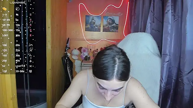 Fiery Brunette  online show from 03-21-25, 04:17