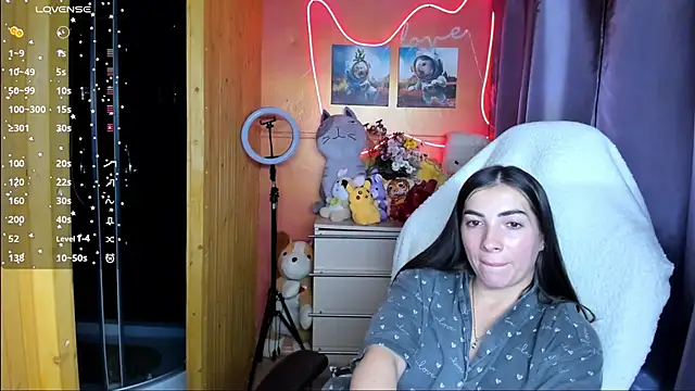 Fiery Brunette  online show from 09-26-25, 11:58