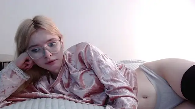 Snapshot of Sataobby chatting on 01-14-25, 06:07 Sataobby online show from 01-14-25, 06:07