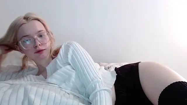 Snapshot of Sataobby chatting on 01-20-25, 09:22 Sataobby online show from 01-20-25, 09:22