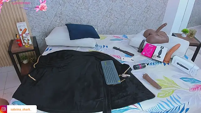 sabrina shark  online show from 11-24-25, 02:33