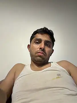 Snapshot of rhuh3991 chatting on 06-16-26, 05:37 rhuh3991 online show from 06-16-26, 05:37