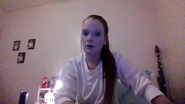 Snapshot of sexiginger22 chatting on 10-31-25, 02:07 sexiginger22 online show from 10-31-25, 02:07