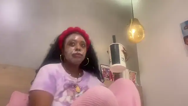 ChocolateCakeQueen online show from 04-25-26, 02:25