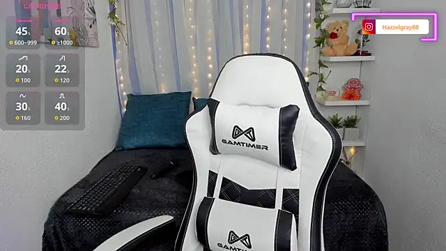 HazzelGray online show from 01-08-26, 02:08