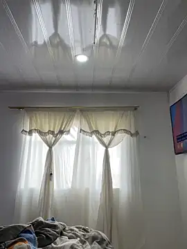 hannahb-e online show from 04-08-26, 03:01