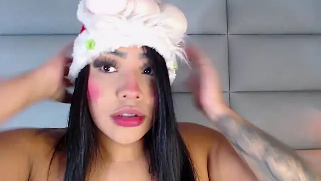 Snapshot of emily_brontee_ chatting on 12-10-24, 11:54 emily brontee online show from 12-10-24, 11:54