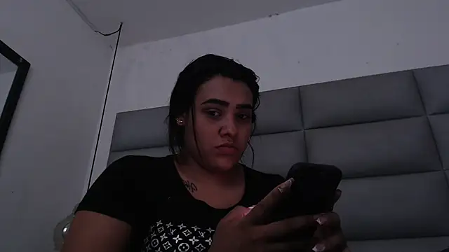 Snapshot of emily_brontee_ chatting on 09-25-25, 03:49 emily brontee online show from 09-25-25, 03:49