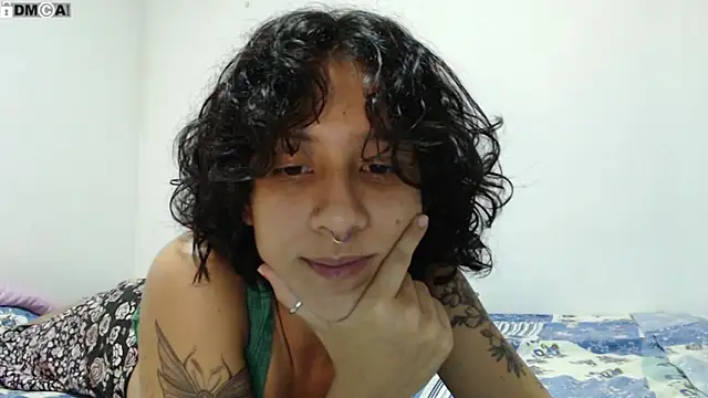 Snapshot of AlinaWoolf_ chatting on 09-29-25, 03:55 AlinaWoolf  online show from 09-29-25, 03:55