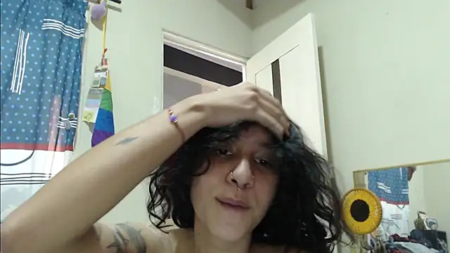 Snapshot of AlinaWoolf_ chatting on 06-02-26, 04:09 AlinaWoolf online show from 06-02-26, 04:09