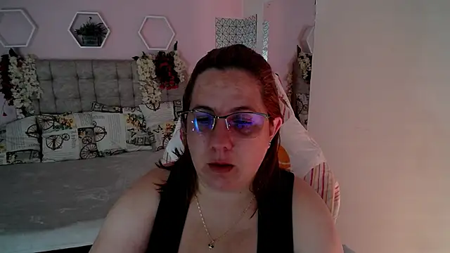 katie joness  online show from 01-22-25, 02:14