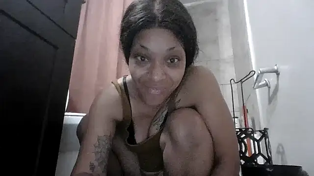 Snapshot of mariah2299 chatting on 05-10-26, 09:58 mariah2299 online show from 05-10-26, 09:58