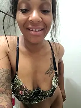 Snapshot of mariah2299 chatting on 06-14-26, 09:22 mariah2299 online show from 06-14-26, 09:22