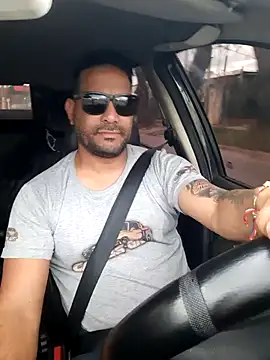 hecwil8 online show from 09-18-25, 11:45