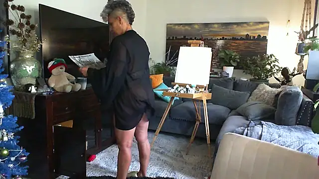 CeceilaMoon online show from 12-15-25, 03:16