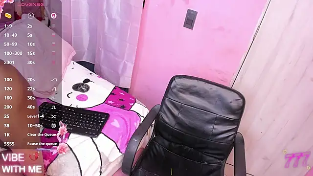 shenielxx online show from 06-15-26, 03:31