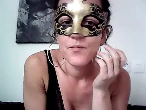 Masquegirlmysterious online show from 11-05-25, 12:49
