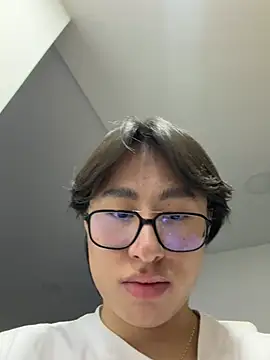SrLuis18 online show from 06-26-26, 11:09