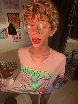 lyamthommpson online show from 02-11-26, 03:55