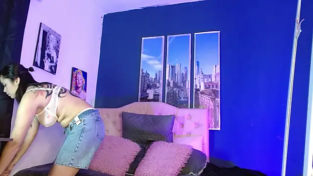 Snapshot of megan_lover chatting on 05-21-26, 01:40 megan lover online show from 05-21-26, 01:40