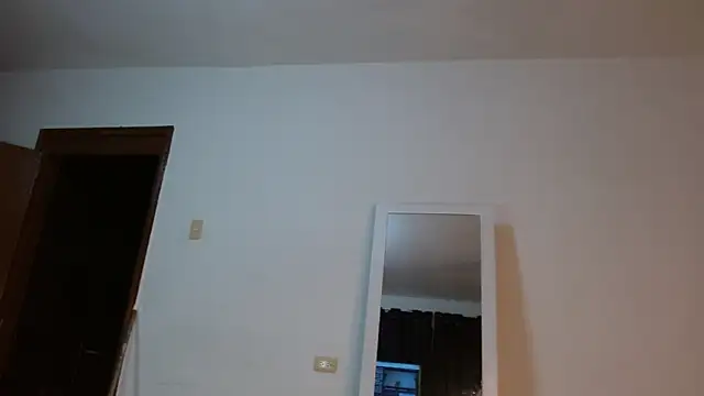 Snapshot of megan_lover chatting on 06-06-26, 01:43 megan lover online show from 06-06-26, 01:43