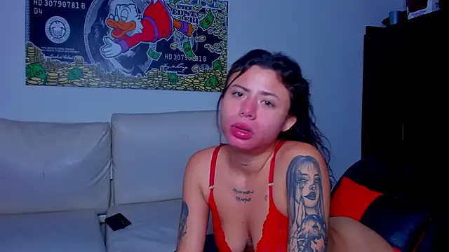 Snapshot of sweethot___ chatting on 02-25-25, 07:47 sweethot online show from 02-25-25, 07:47