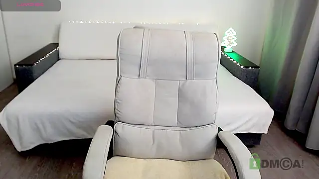 Snapshot of Kira_Winner chatting on 01-16-25, 02:08 Kira Winner online show from 01-16-25, 02:08