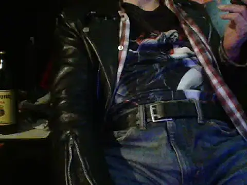 Snapshot of mrdemoncrowly chatting on 12-28-24, 08:37 mrdemoncrowly online show from 12-28-24, 08:37