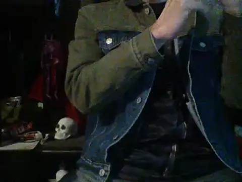 Snapshot of mrdemoncrowly chatting on 03-15-25, 08:48 mrdemoncrowly online show from 03-15-25, 08:48