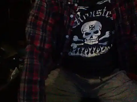 Snapshot of mrdemoncrowly chatting on 09-30-25, 04:39 mrdemoncrowly online show from 09-30-25, 04:39