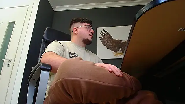 Snapshot of JoshKnights chatting on 01-27-25, 08:29 JoshKnights online show from 01-27-25, 08:29