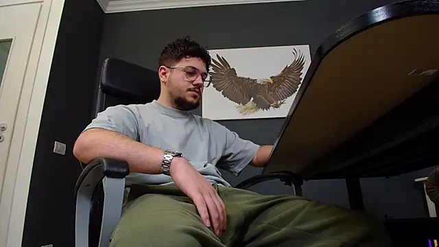 Snapshot of JoshKnights chatting on 02-18-25, 09:32 JoshKnights online show from 02-18-25, 09:32