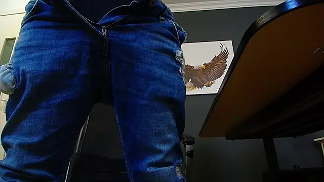 Snapshot of JoshKnights chatting on 02-25-25, 08:36 JoshKnights online show from 02-25-25, 08:36