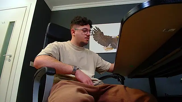 Snapshot of JoshKnights chatting on 02-28-25, 08:42 JoshKnights online show from 02-28-25, 08:42