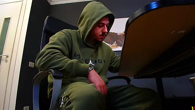 Snapshot of JoshKnights chatting on 03-10-25, 05:43 JoshKnights online show from 03-10-25, 05:43