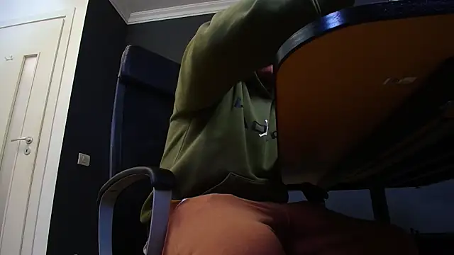 Snapshot of JoshKnights chatting on 03-14-25, 05:48 JoshKnights online show from 03-14-25, 05:48