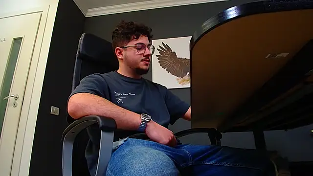 Snapshot of JoshKnights chatting on 03-15-25, 08:58 JoshKnights online show from 03-15-25, 08:58