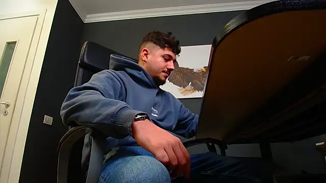 Snapshot of JoshKnights chatting on 03-22-25, 05:39 JoshKnights online show from 03-22-25, 05:39