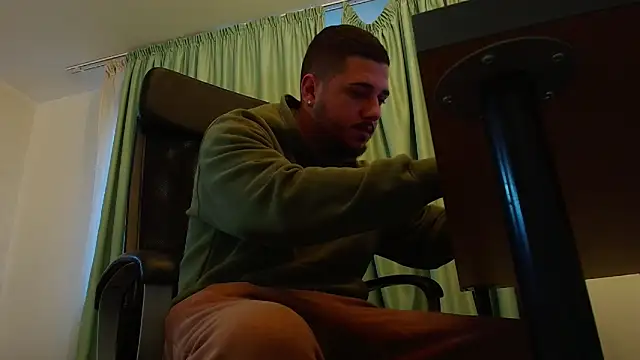 Snapshot of JoshKnights chatting on 09-14-25, 04:44 JoshKnights online show from 09-14-25, 04:44