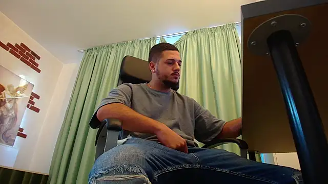 Snapshot of JoshKnights chatting on 09-16-25, 04:57 JoshKnights online show from 09-16-25, 04:57