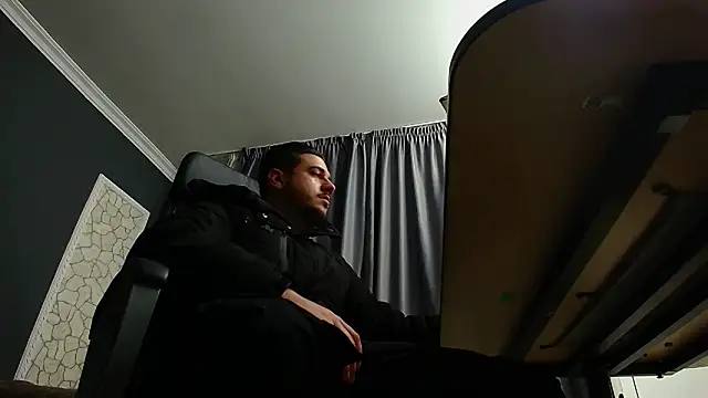 Snapshot of JoshKnights chatting on 10-21-25, 04:46 JoshKnights online show from 10-21-25, 04:46