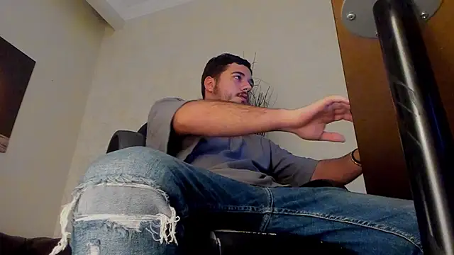 Snapshot of JoshKnights chatting on 11-10-25, 06:01 JoshKnights online show from 11-10-25, 06:01