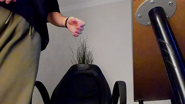 Snapshot of JoshKnights chatting on 11-14-25, 06:23 JoshKnights online show from 11-14-25, 06:23