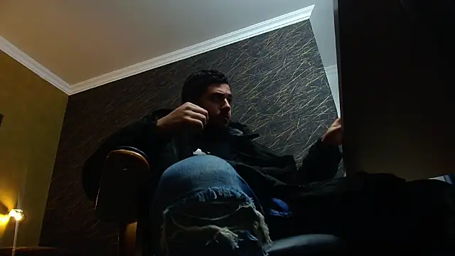 Snapshot of JoshKnights chatting on 11-17-25, 05:35 JoshKnights online show from 11-17-25, 05:35