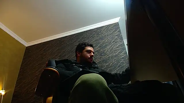 Snapshot of JoshKnights chatting on 11-19-25, 06:02 JoshKnights online show from 11-19-25, 06:02