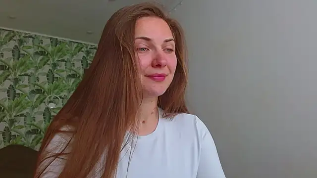 Snapshot of Olivia_shine chatting on 05-08-26, 04:18 Olivia shine online show from 05-08-26, 04:18