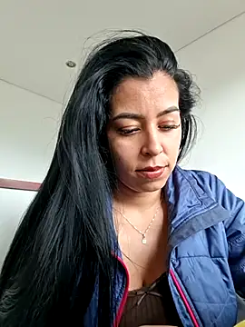 Emily Wane online show from 06-17-26, 07:37