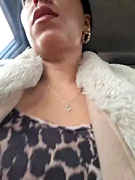 Emily Wane online show from 06-18-26, 04:33