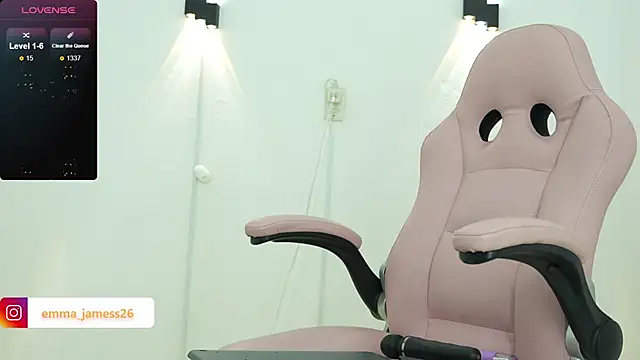 Emma jamess online show from 04-11-26, 07:45