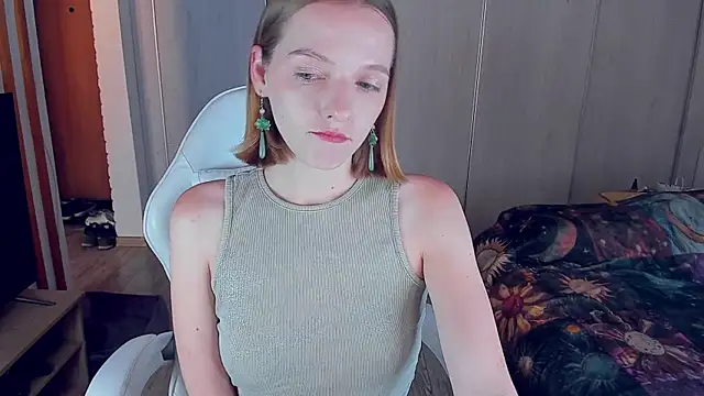 Snapshot of ice_pixie chatting on 07-06-26, 04:31 ice pixie online show from 07-06-26, 04:31